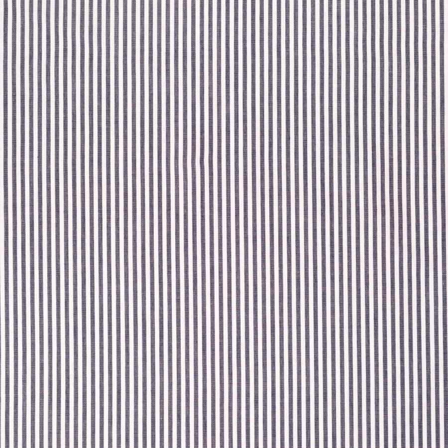 ΥΦΑΣΜΑ 100% ΒΑΜΒΑΚΕΡΗ ΠΟΠΛΙΝΑ ΝΗΜΑΤΟΒΑΜΜΕΝΗ ΔΙΠΛΗΣ ΟΨΗΣ - ΡΙΓΕ 2mm ΑΣΠΡΟ/ ΜΠΛΕ ΣΚΟΥΡΟ NAVY