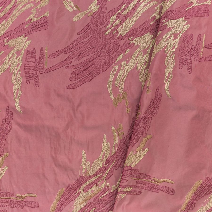 ΥΦΑΣΜΑ ΤΑΦΤΑΣ 100% ΜΕΤΑΞΩΤΟΣ ΜΕ ΑΝΑΓΛΥΦΟ ΚΕΝΤΗΜΑ - ΣΑΠΙΟ ΜΗΛΟ - Ρετάλι 1.90μ.