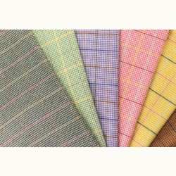 ΥΦΑΣΜΑ ΜΑΛΛΙΝΟ ΚΑΡΟ PIED DE POULE ΜΕ ΛΑΜΕ ΚΛΩΣΤΗ – ΚΙΤΡΙΝΟ ΠΑΣΤΕΛ